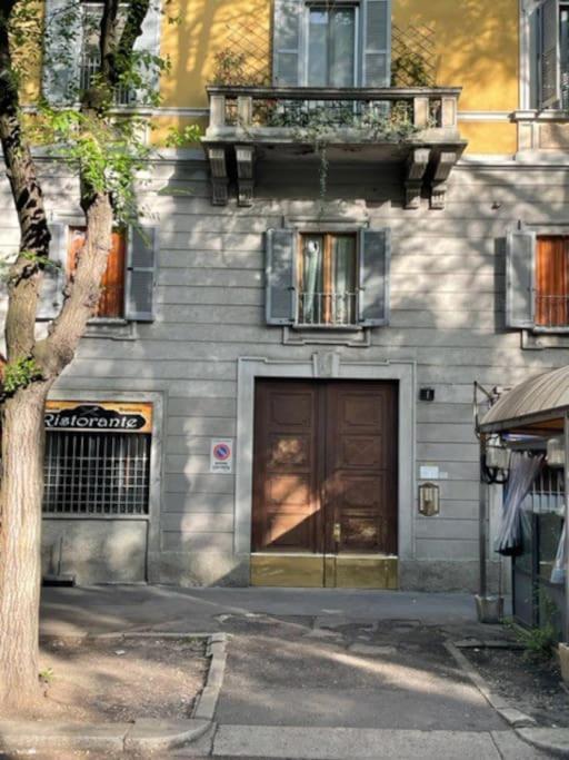 Splendido Bilocale In Vecchia Milano Apartment Exterior foto